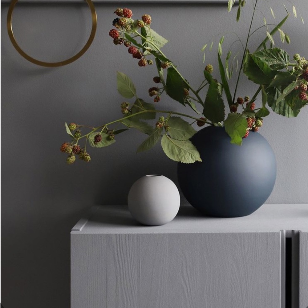 Retro Ball Design Vase